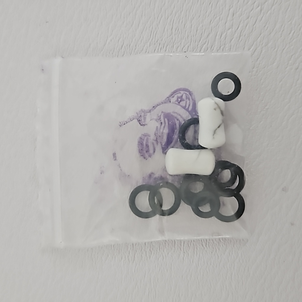 2g howlite plugs
